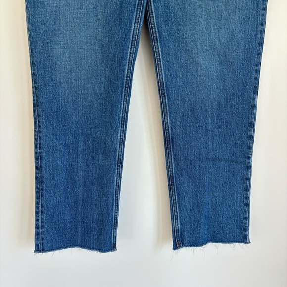 Abercrombie Curve Love 90’s Straight Mid Rise Raw Hem Jeans 8 - Picture 6 of 13